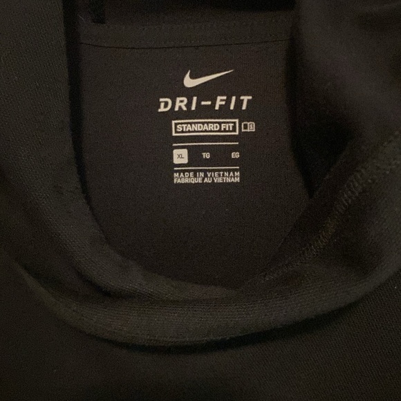 Nike Dri-Fit Pullover hoodie - Picture 3 of 4